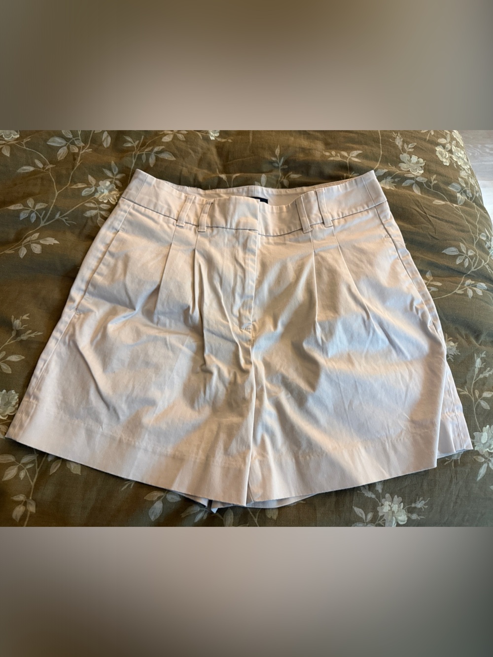 Classic Cream High-Rise Women's Shorts